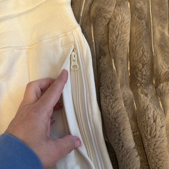 NWT Cotopaxi sweat pants - Picture 2 of 7